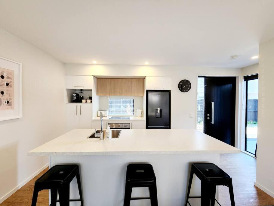 Central Home With Internal Garage - Close To Cbd! Christchurch Exterior foto